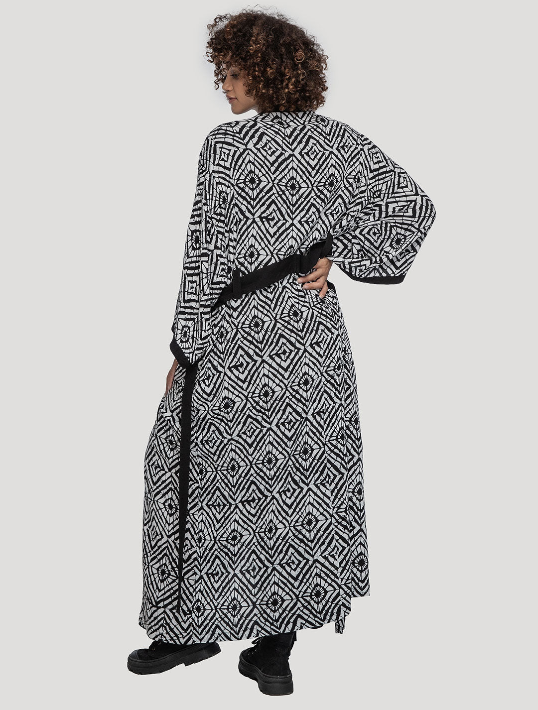 White/Lombok 'Kinship' Long Kimono - Psylo Fashion