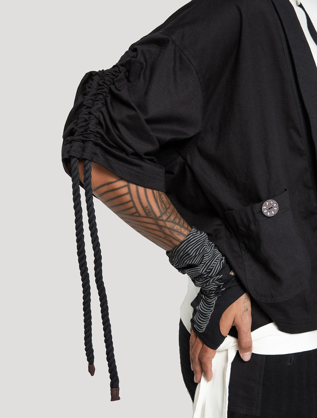 Black Organic Cotton & Linen 'Medusa' Kimono - Psylo Fashion