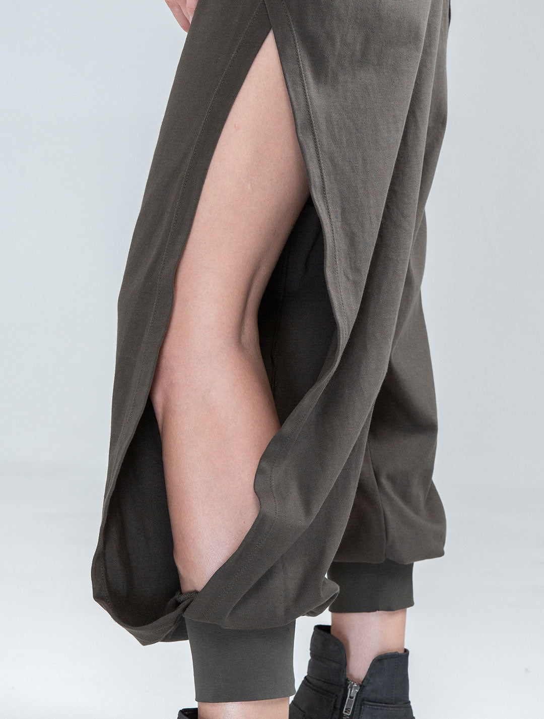 Rafflesia Harem Pants - Psylo Fashion