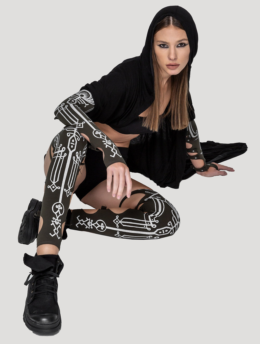 'Yinyang' Organic Cotton Lycra Leg Warmers - Psylo Fashion