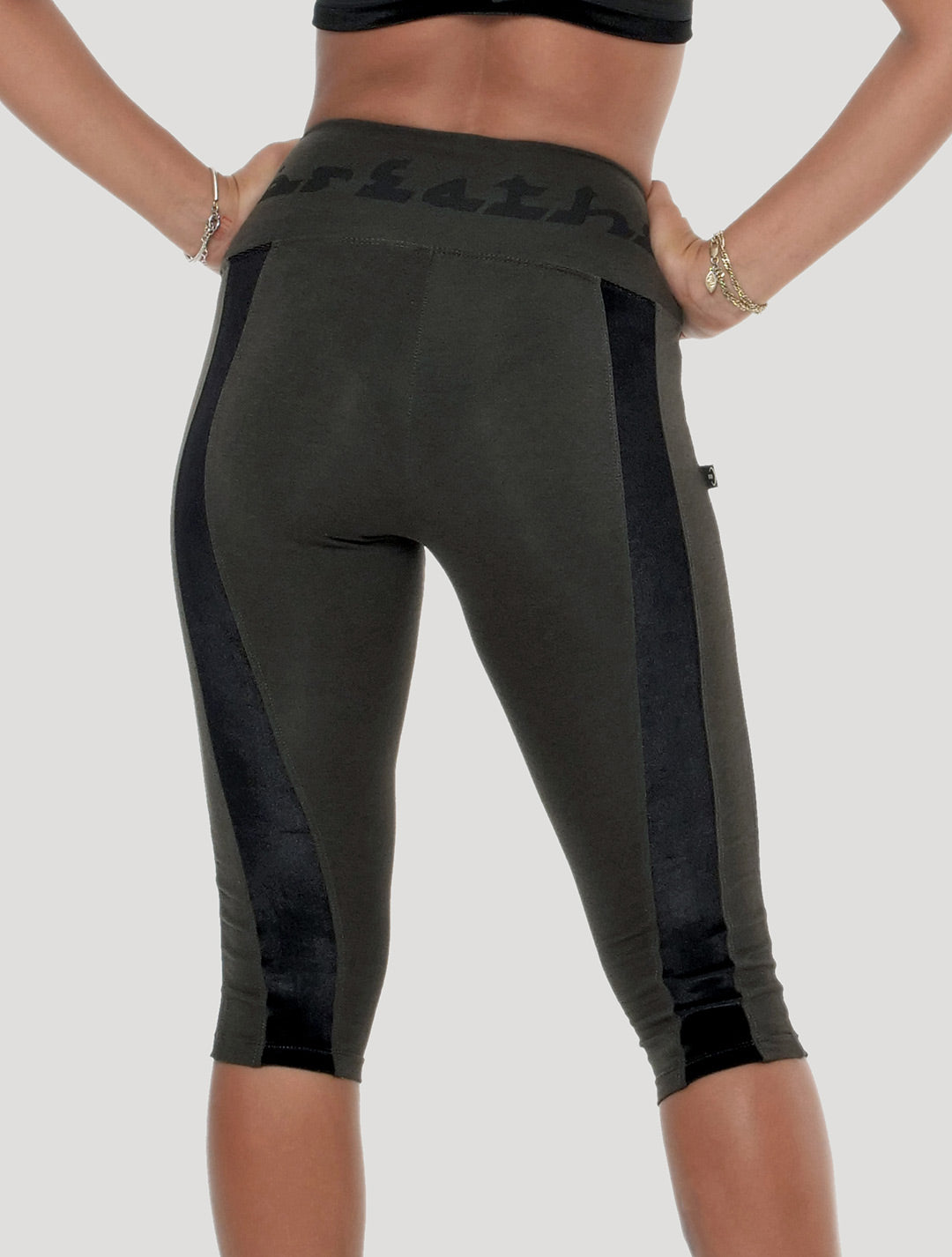 Bolt 3/4 Leggings - Psylo Fashion