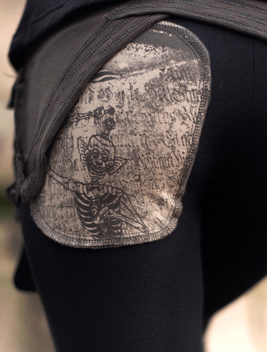 Tibetan Skulls Long Leggings - Psylo Fashion