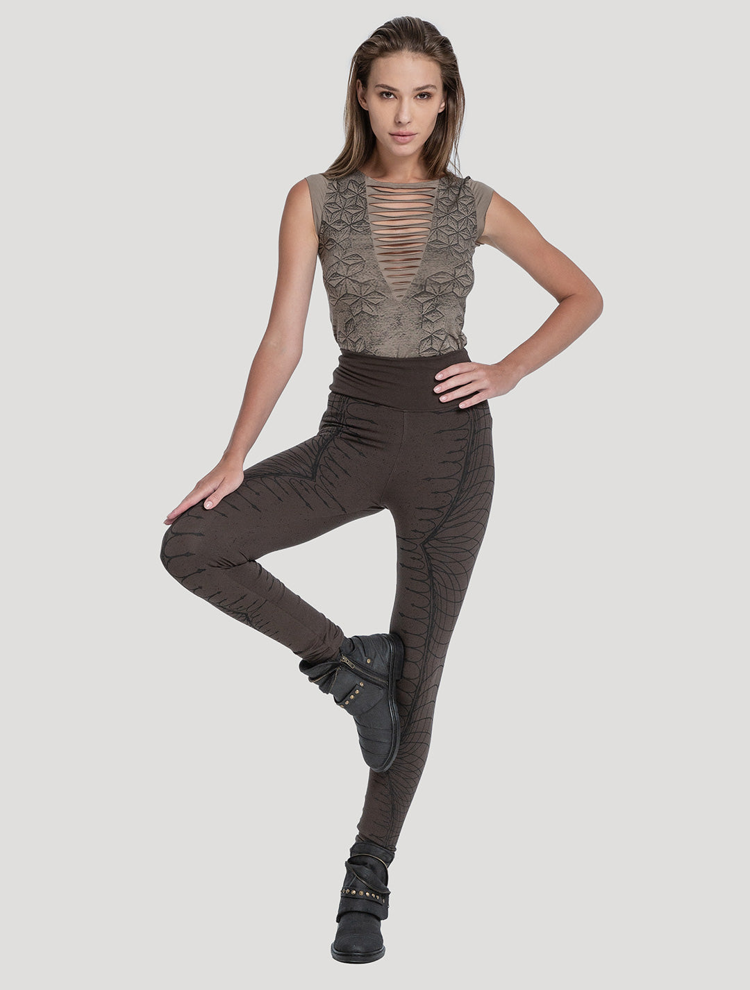 green olive 'Vortex' High-Waist Leggings by Psylo Fashion