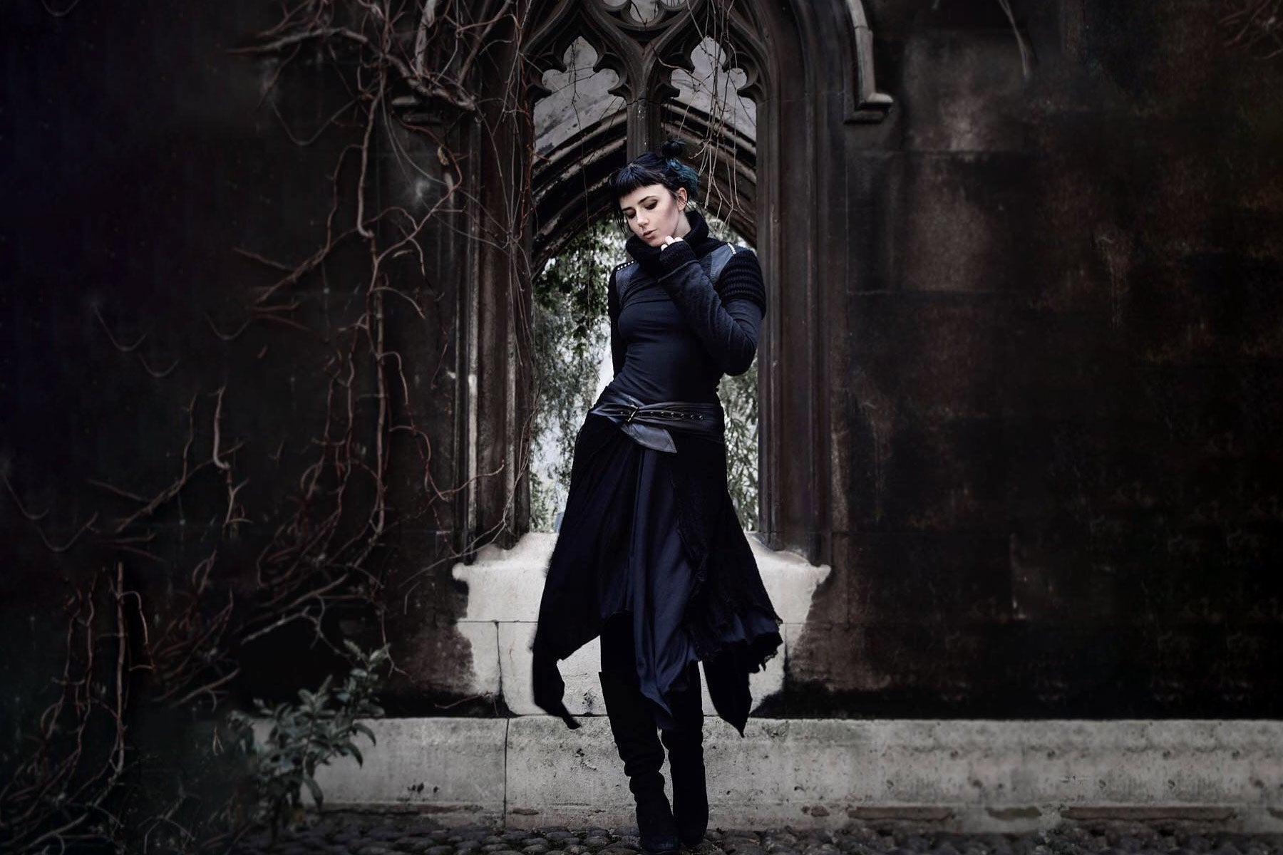 @catinawitchhat for Psylo’s Goth Style Guide: Evolution of Goth Outfits Throughout the Years