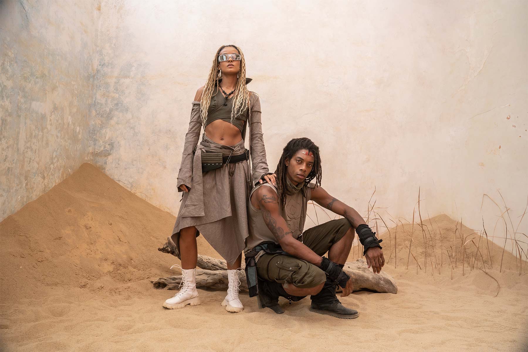 Desert Dreams Beyond the Norm: Alternative Couture & Sandy Chic 