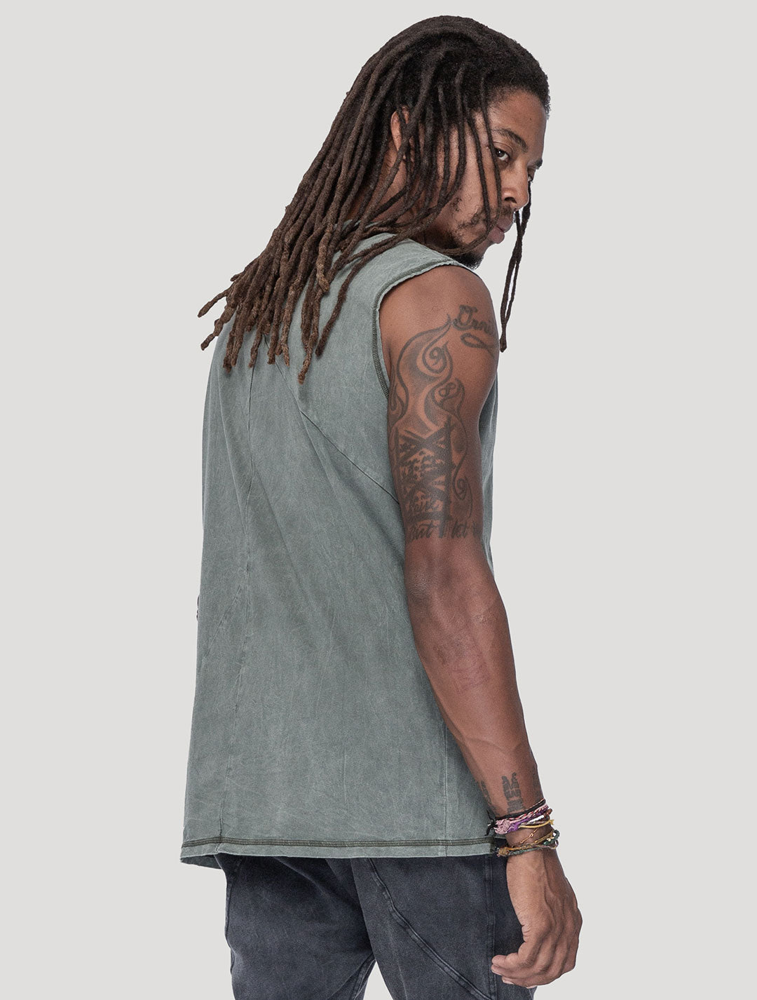 'Fastback' 100% Organic Cotton Sleeveless Tee - Psylo Fashion