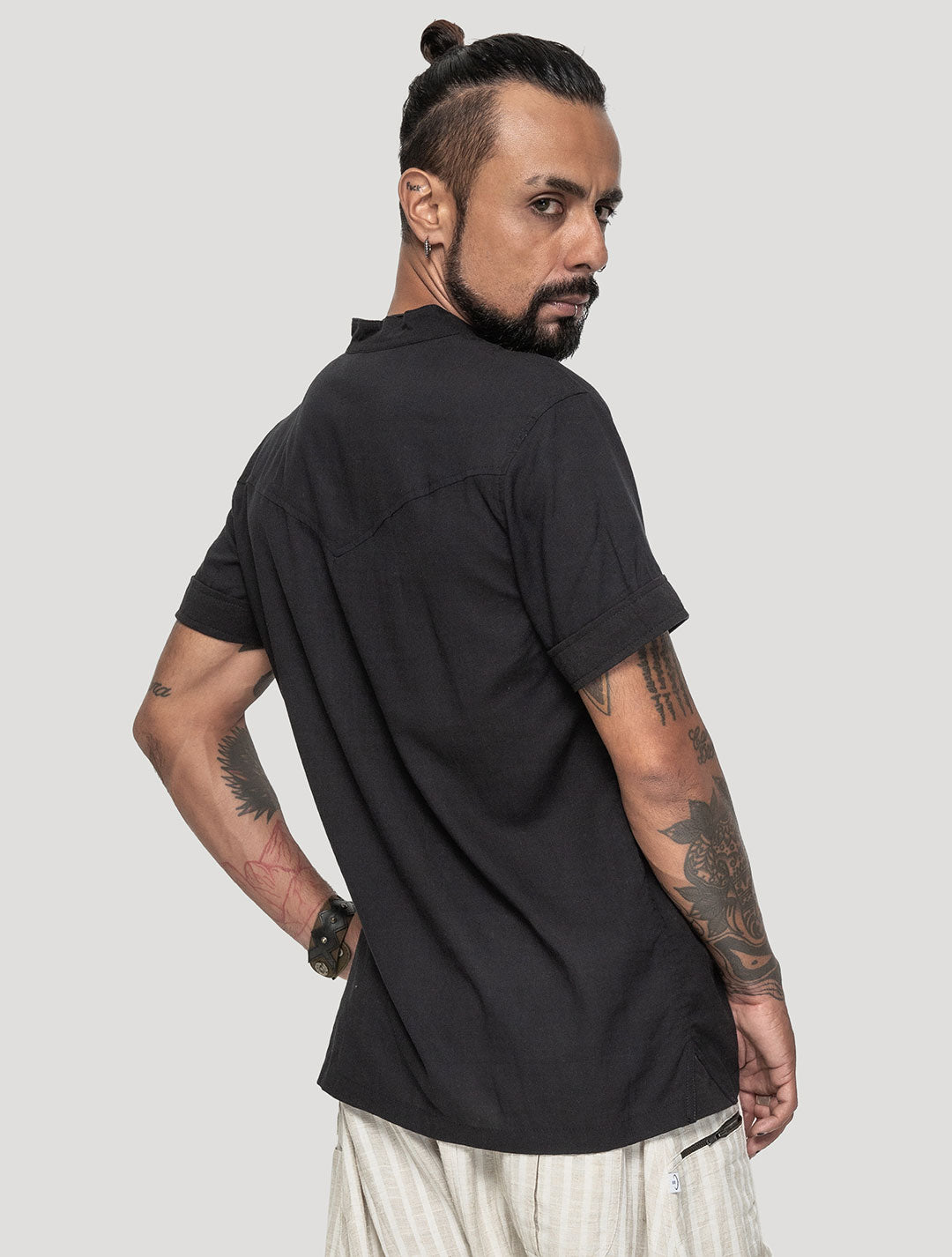 Black 'Taiji' Short Sleeves Shirt - Psylo Fashion