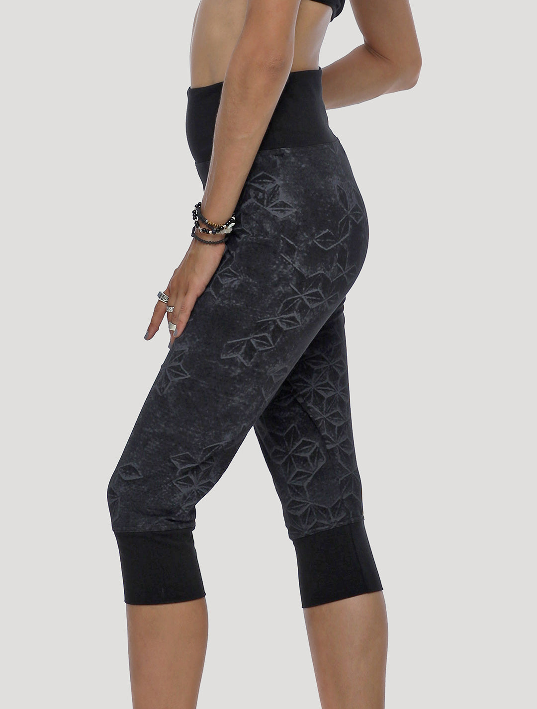 Comfortable Leggings: Style and Sustainability Combined Tagged hot pants  - Psylo