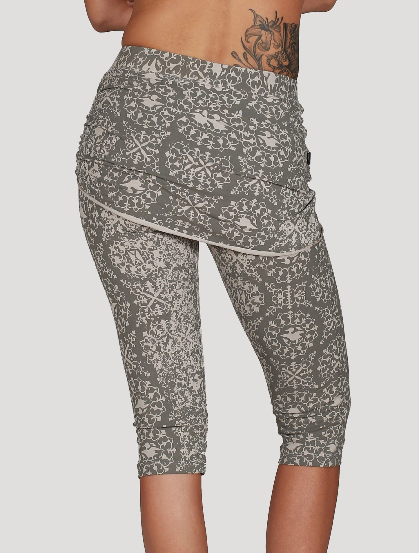 Isis The Goddess Skirted 3/4 Leggings - Psylo Fashion