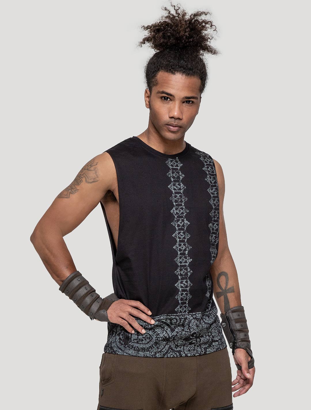 Black Memo Sleeveless Tee - Psylo Fashion