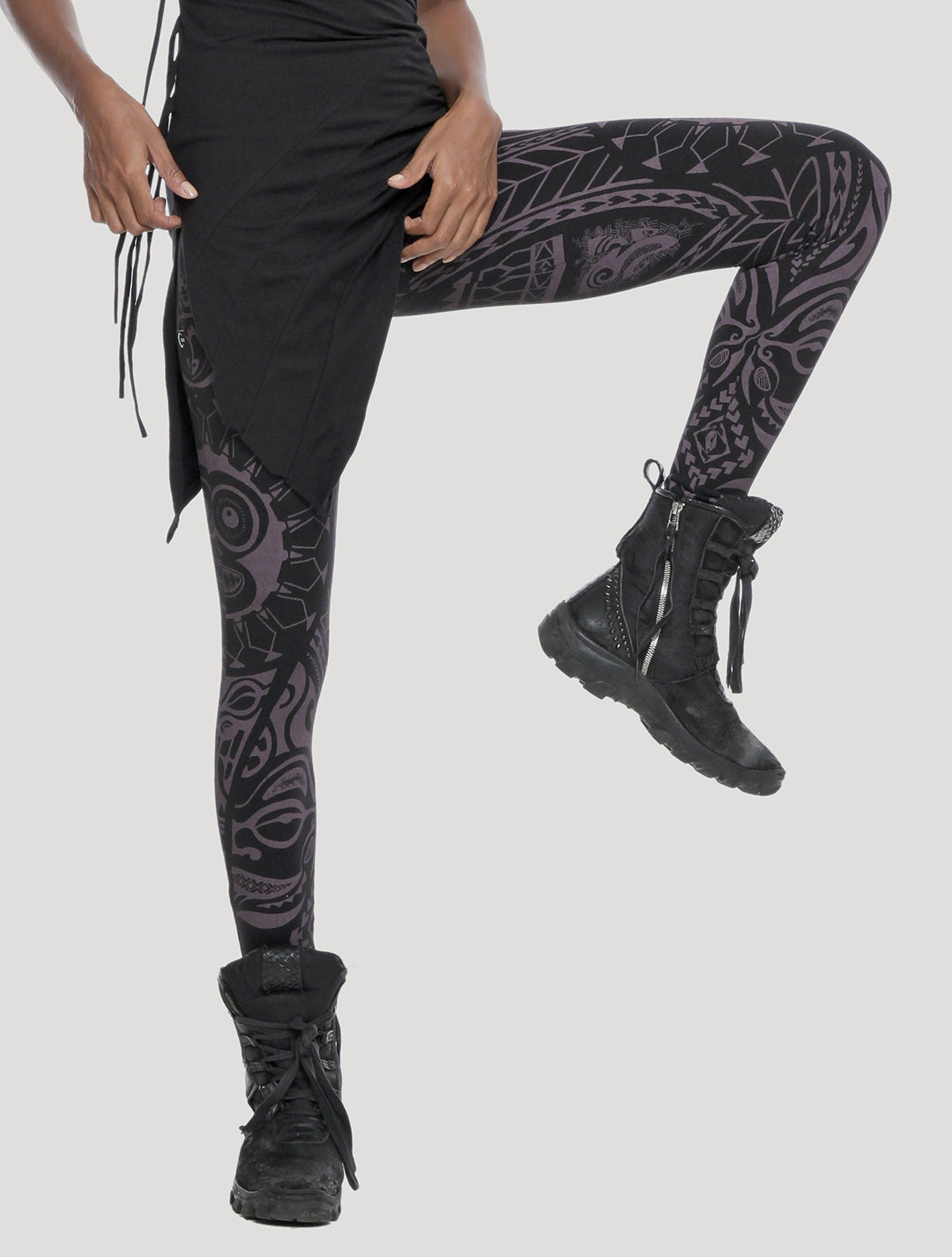 Comfortable Leggings: Style and Sustainability Combined Tagged Screen- Printed - Psylo