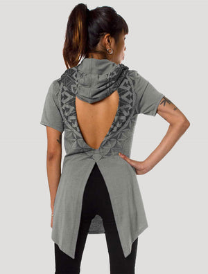 Prahna Open-Back Short Sleeves Hoodie Top by Plazmalab