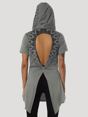 Prahna Open-Back Short Sleeves Hoodie Top by Plazmalab